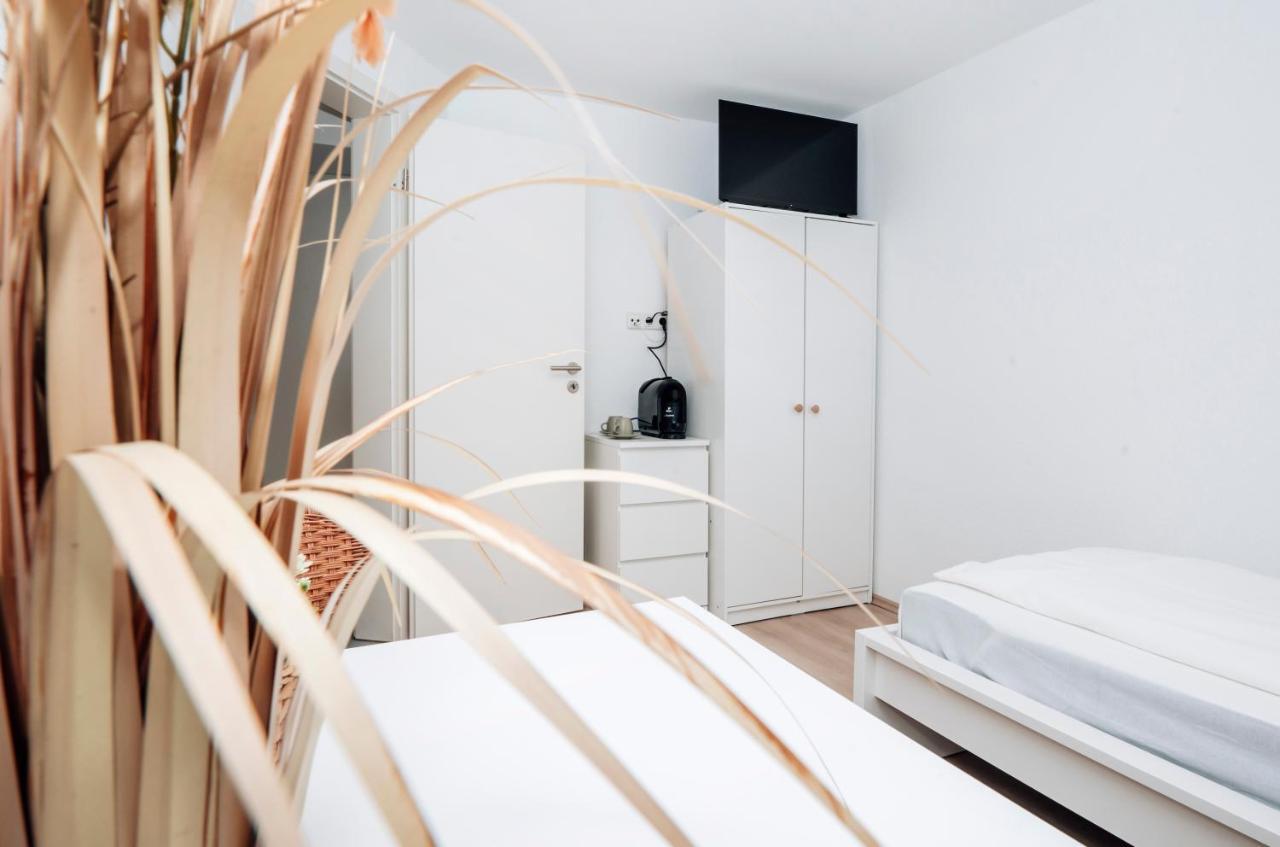 Kurzzeitglueck 24H Self Check-In E02 Apartamento Essen Exterior foto