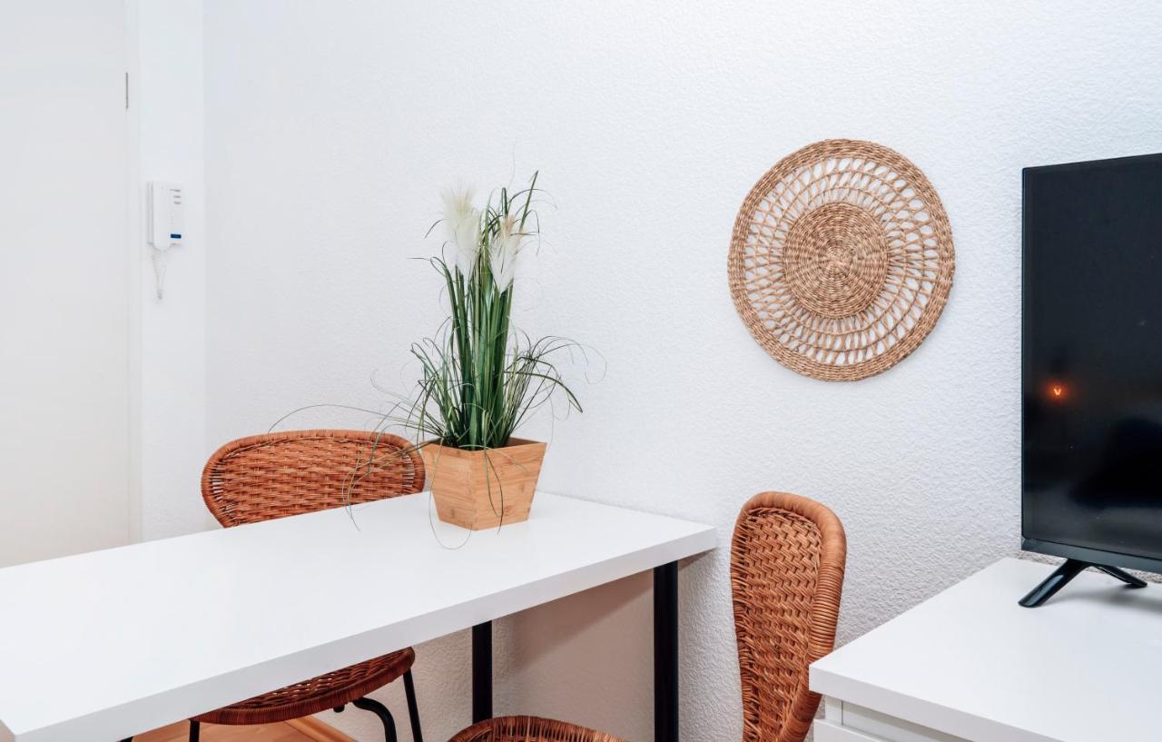 Kurzzeitglueck 24H Self Check-In E02 Apartamento Essen Exterior foto